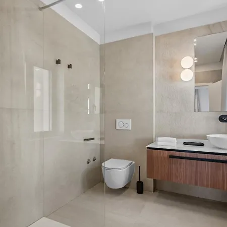 Villa Almissum - Luxury 11-bedroom