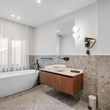 Villa Almissum - Luxury 11-bedroom