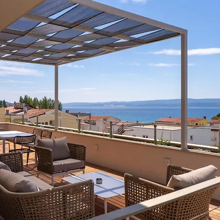 Villa Almissum - Luxury 11-bedroom *