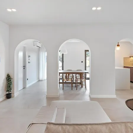 Almissum - Luxury 11-bedroom Villa
